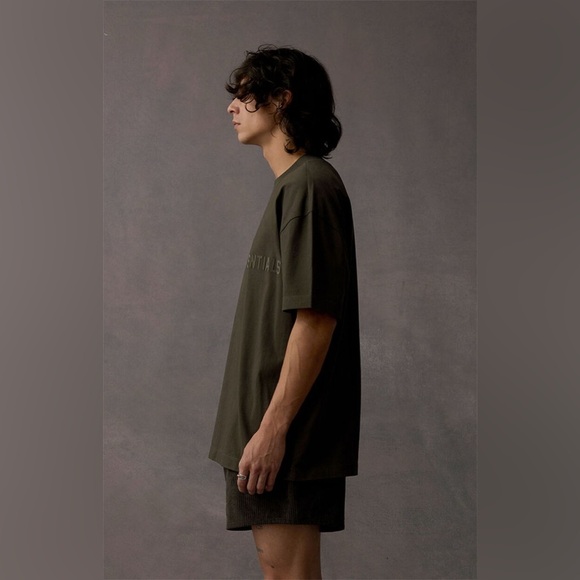 Fear Of God Essentials Men's Off Black Oversized Short Sleeve T-Shirt XL - Picture 5 of 14